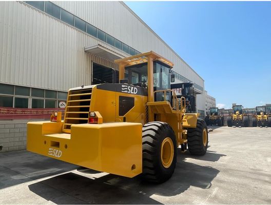 3000 مم ارتفاع الرفع 20000 كلغ تحميل 4 × 4 رافعة شوكية للأراضي الوعرة