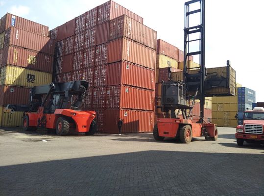 لوجستيك يارد 9000kgs 9t رافعة شوكية فارغة مناولة الحاويات