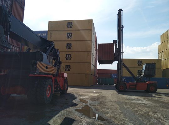 لوجستيك يارد 9000kgs 9t رافعة شوكية فارغة مناولة الحاويات