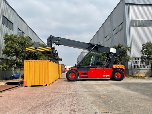المقصورة المريحة 45000 كجم تحميل RS Reach Stacker للحاوية الثقيلة